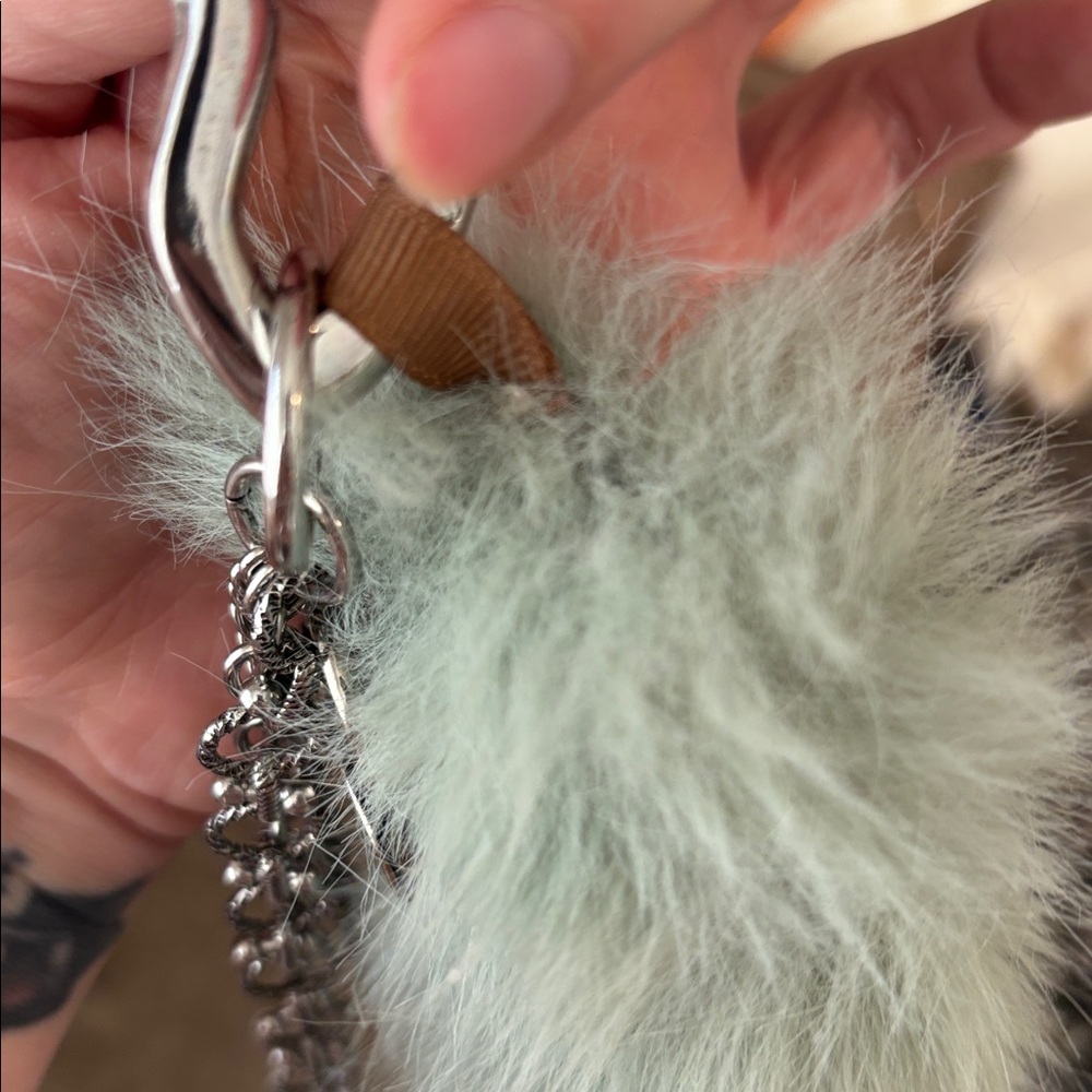 FREE PEOPLE TAIL KEYCHAIN🪻✨ - Picture 3 of 3